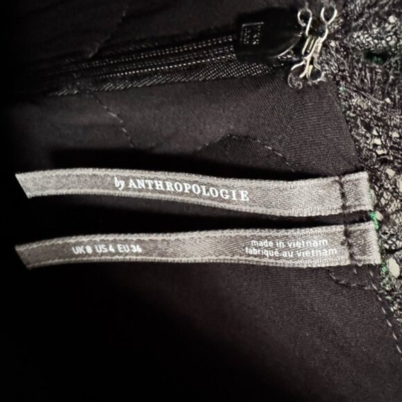 By Anthropologie Lacy V-Neck Mini Dress in Black Floral. Size 4 - Picture 8 of 9